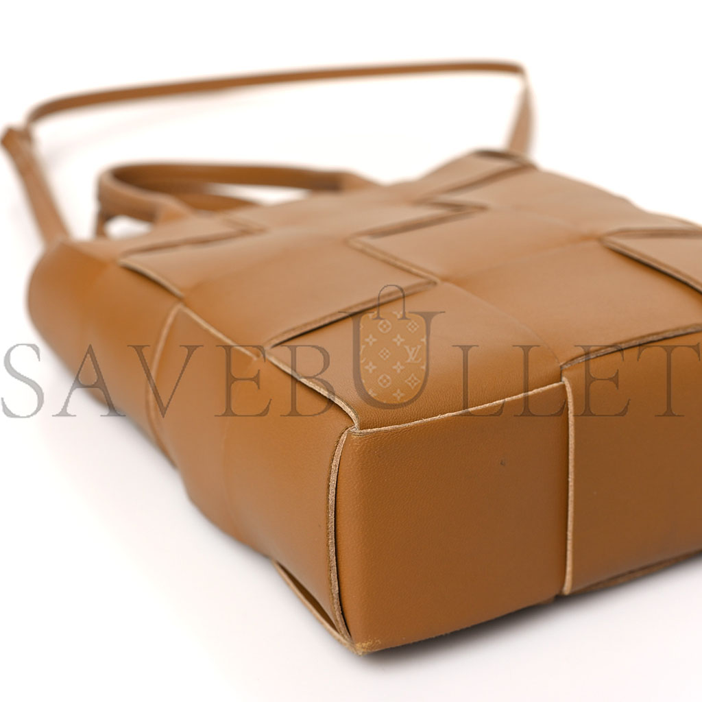 bo*te*ga ve*ne*ta lambskin maxi intrecciato mini N0*H south cassette tote camel gold (27*24*5cm)