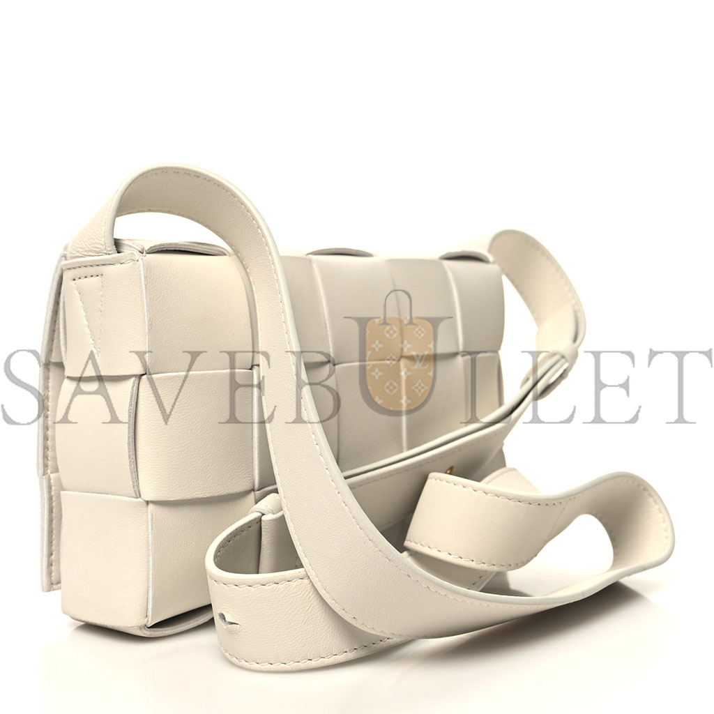bo*te*ga Ve*ne*ta lambskin maxi intrecciato small cassette crossbody bag white (19*12*4cm)