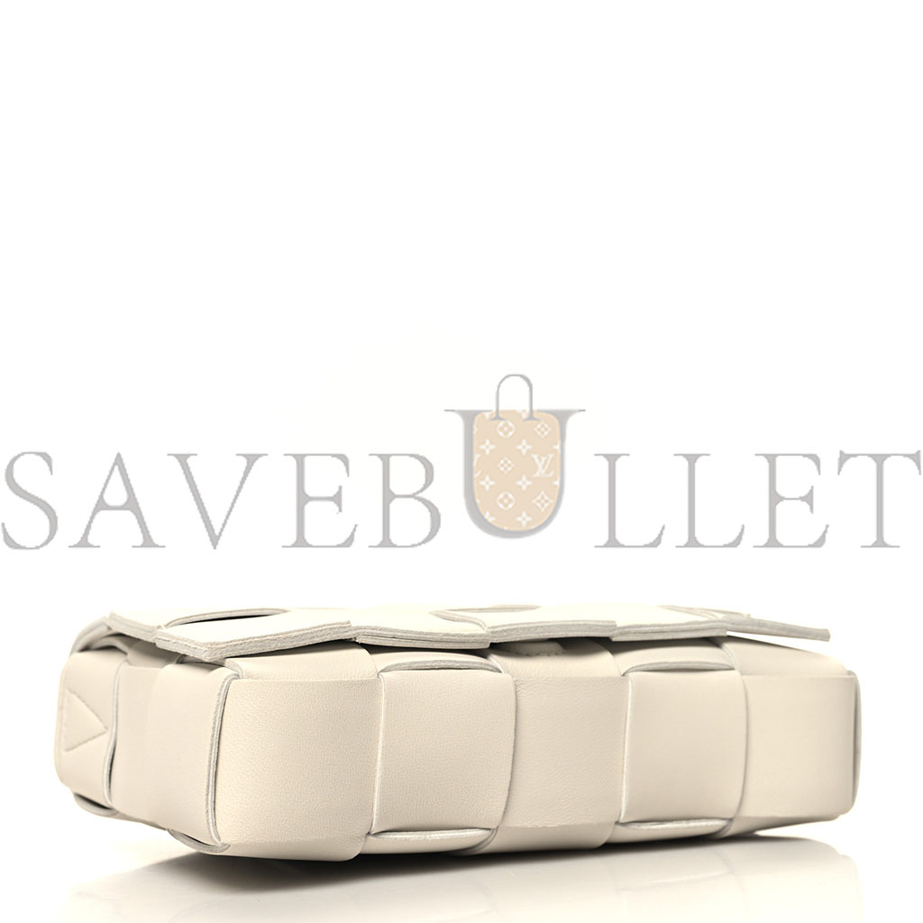 bo*te*ga Ve*ne*ta lambskin maxi intrecciato small cassette crossbody bag white (19*12*4cm)