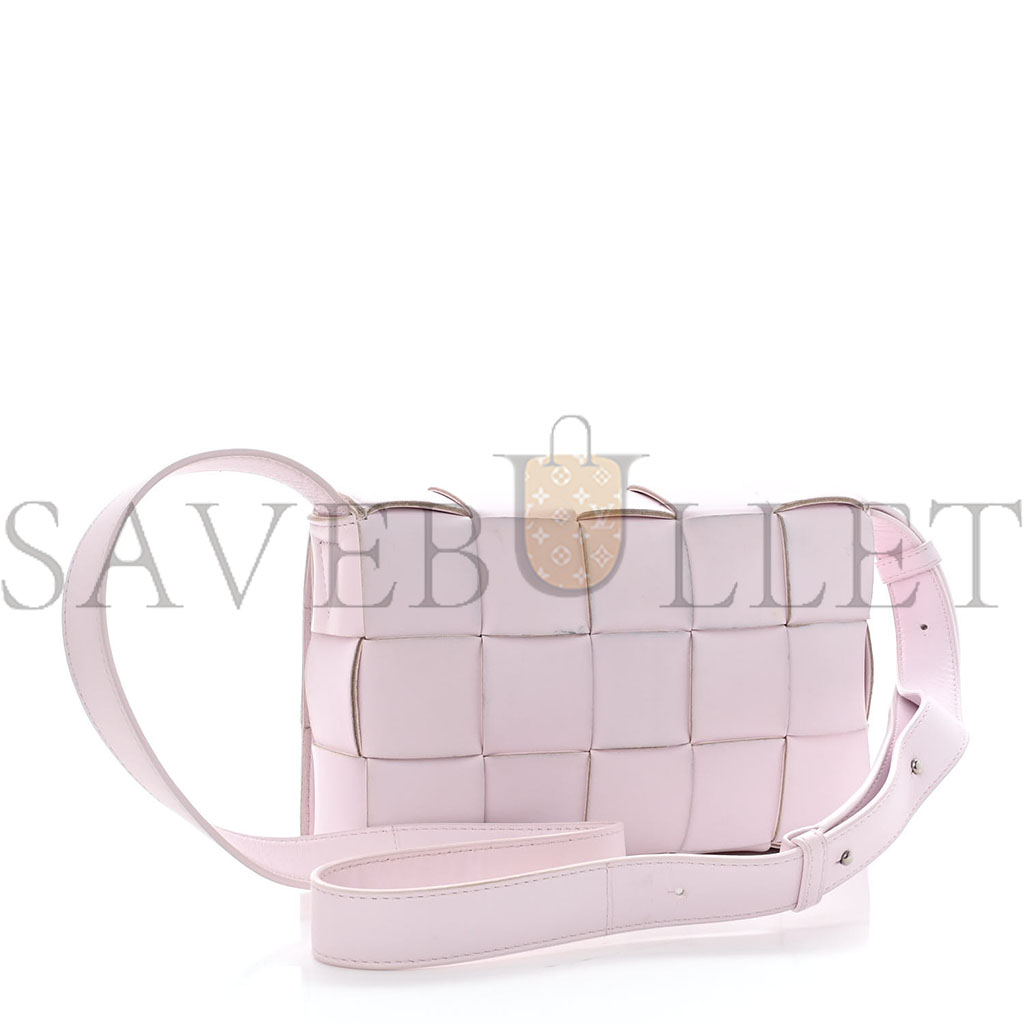 bo*te*ga Ve*ne*ta lambskin maxi intrecciato cassette crossbody bag bliss washed (23*15*5.5cm)