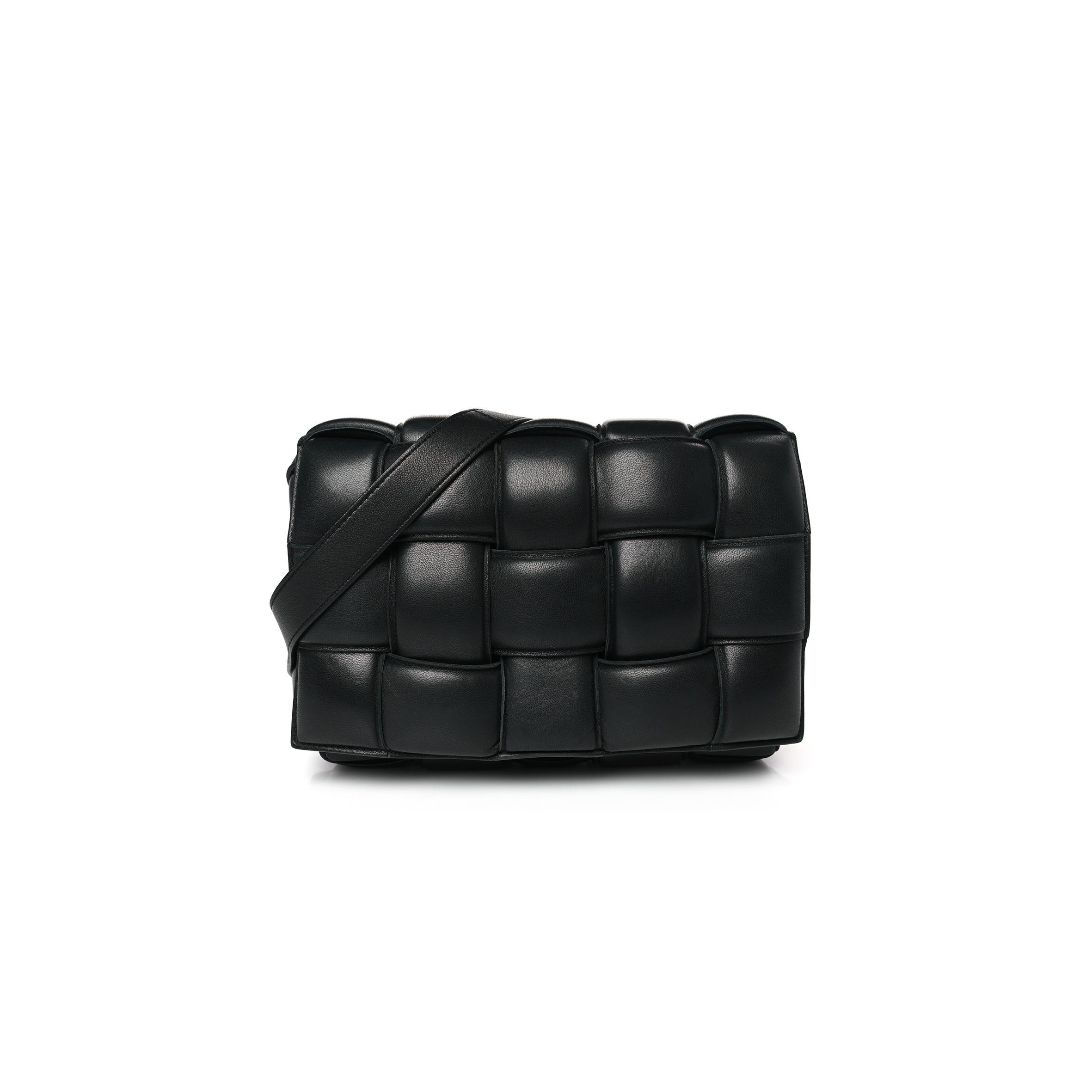 bo*te*ga Ve*ne*ta nappa maxi intrecciato padded cassette crossbody bag black (26*18*8cm)