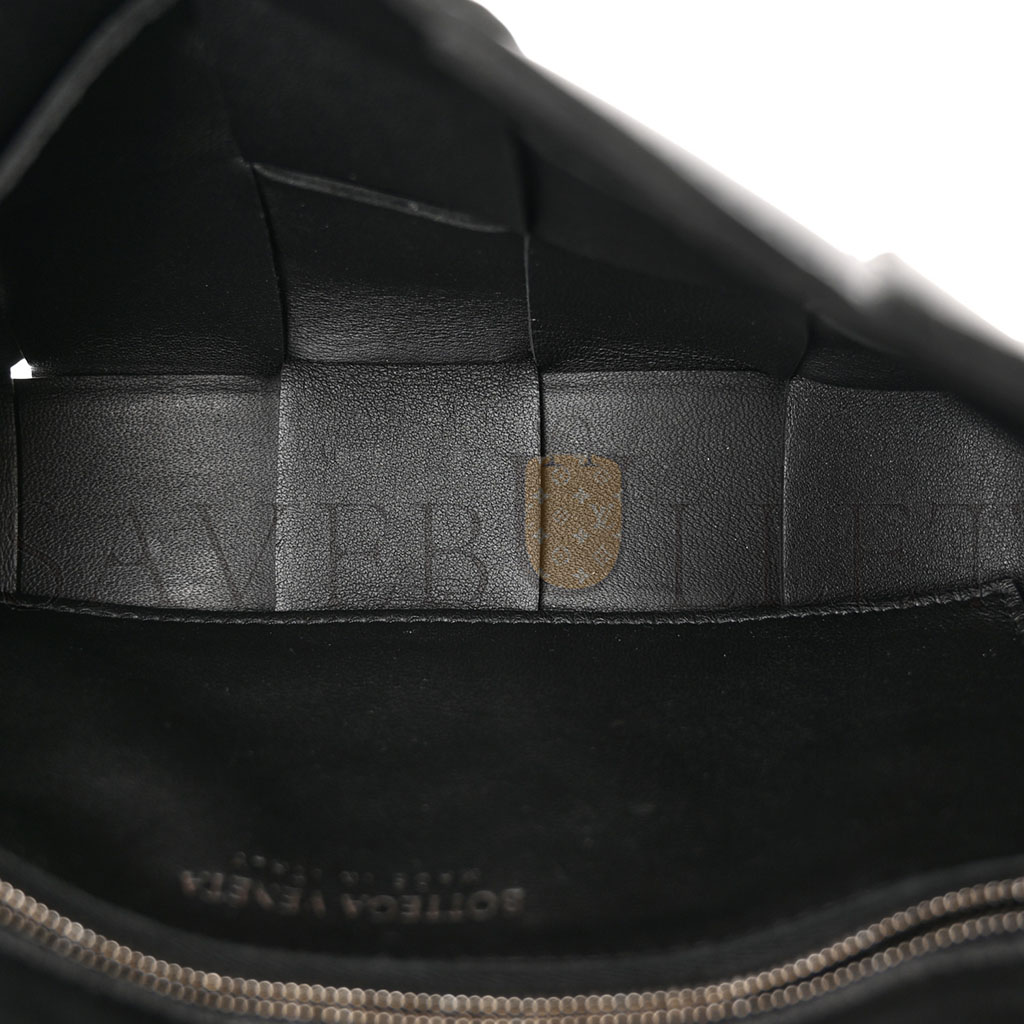 bo*te*ga Ve*ne*ta lambskin maxi intrecciato cassette crossbody bag black (23*15*5.5cm)