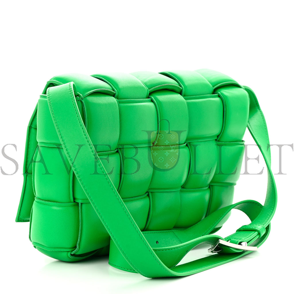 bo*te*ga Ve*ne*ta nappa maxi intreccio padded cassette crossbody bag parakeet (26*18*8cm)