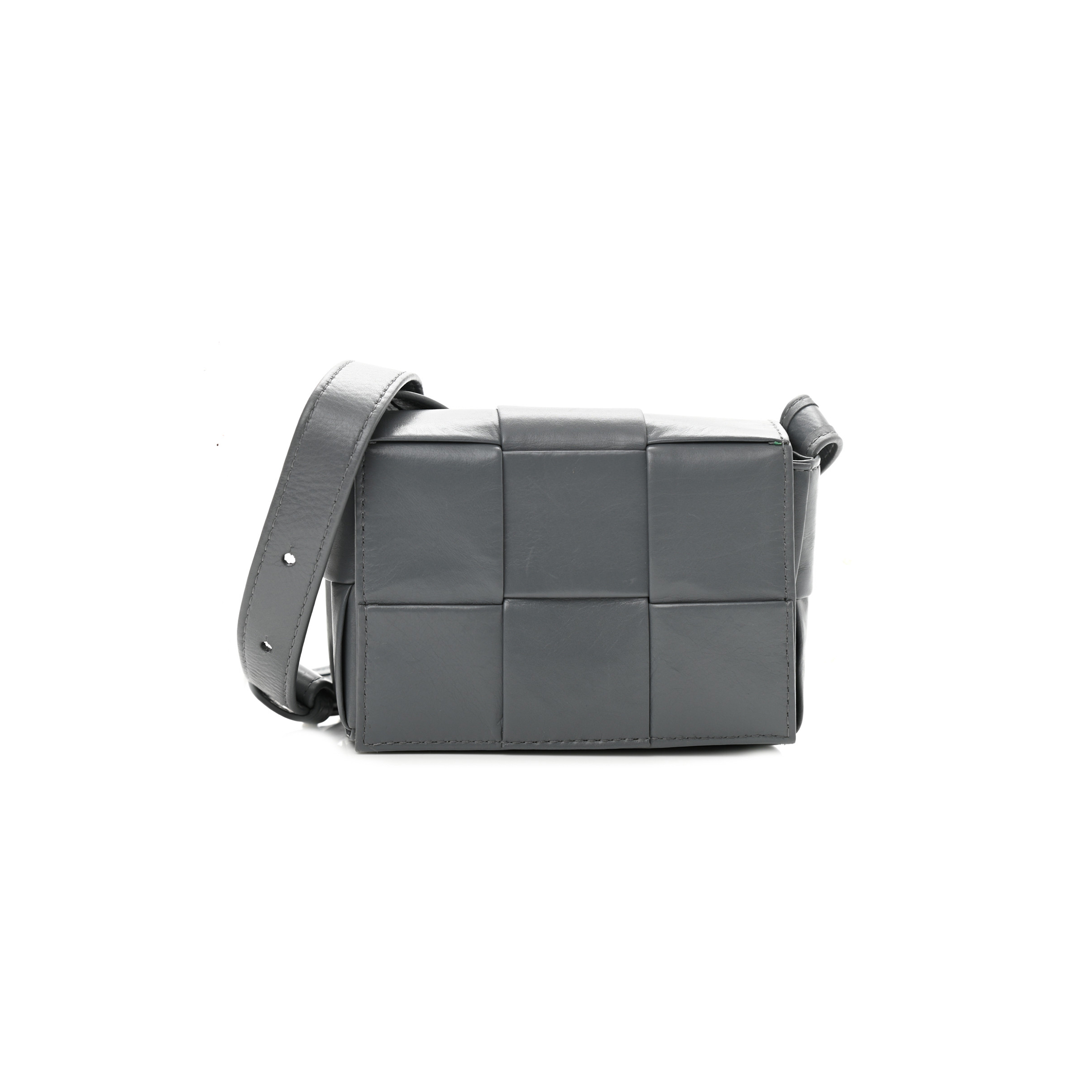 bo*te*ga Ve*ne*ta crinkled lambskin maxi intrecciato extra mini cassette crossbody bag grey (13*9*5cm)