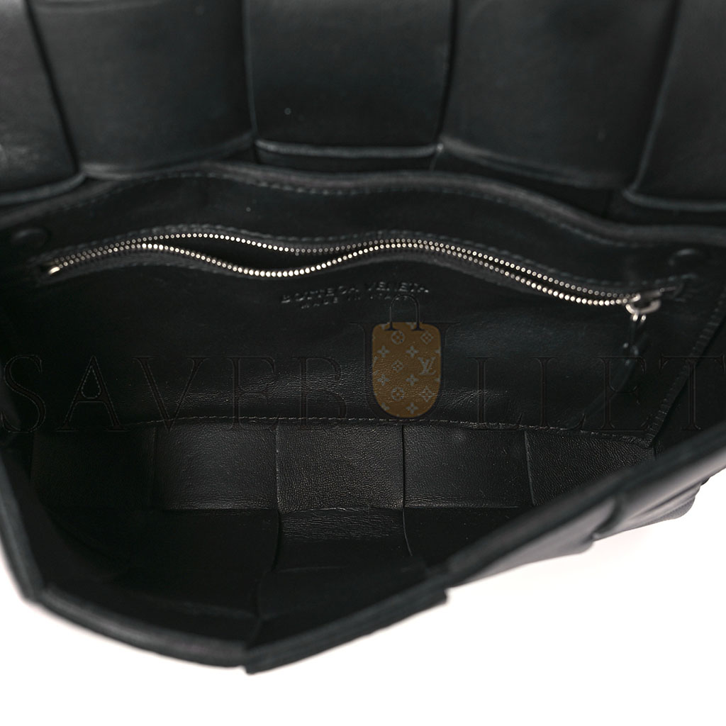 bo*te*ga Ve*ne*ta lambskin maxi intrecciato cassette crossbody bag black (19*12*4cm)