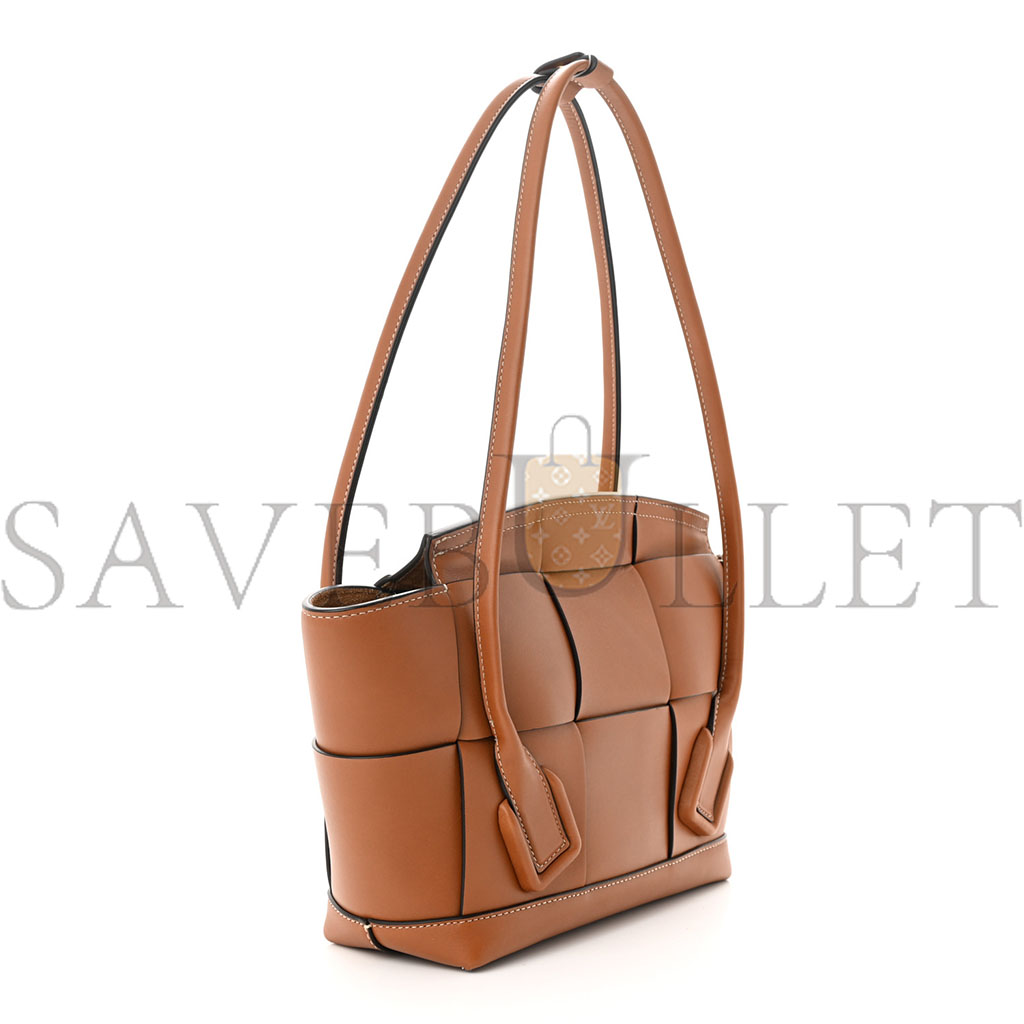 bo*te*ga Ve*ne*ta french calfskin maxi intrecciato arco 33 wood 1411686 (23*22*9cm)
