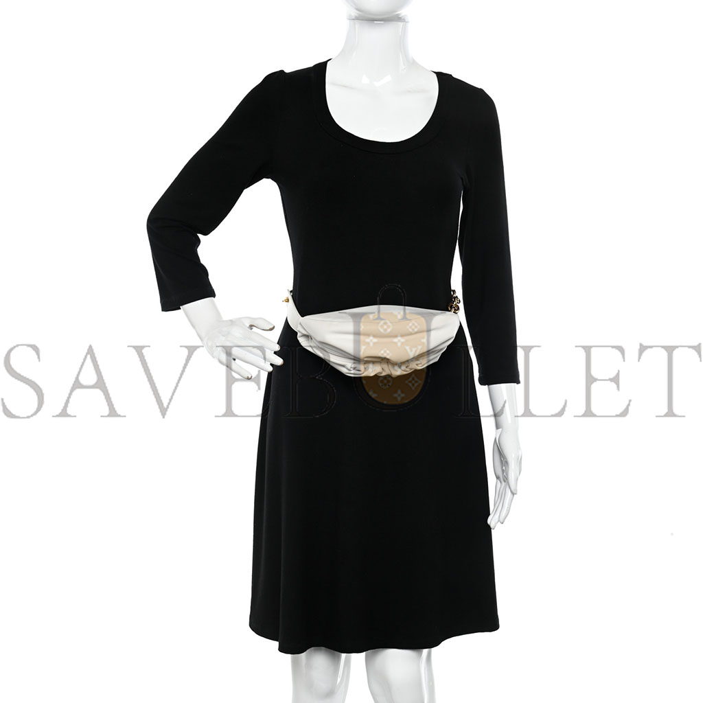 bo*te*ga Ve*ne*ta nappa the belt chain pouch chalk (24*14*7cm)