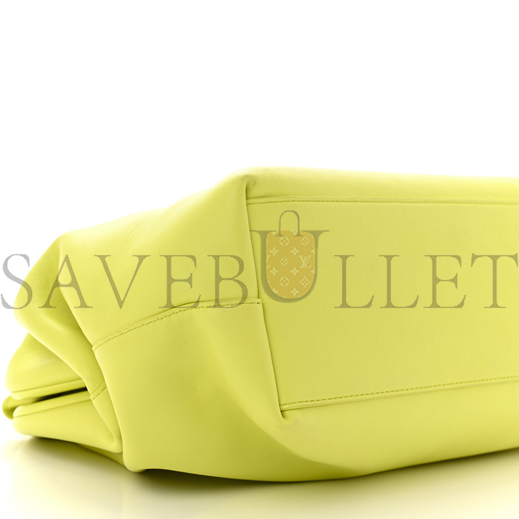 bo*te*ga Ve*ne*ta calfskin medium the point triangle bag seagrass (32*23*11cm)