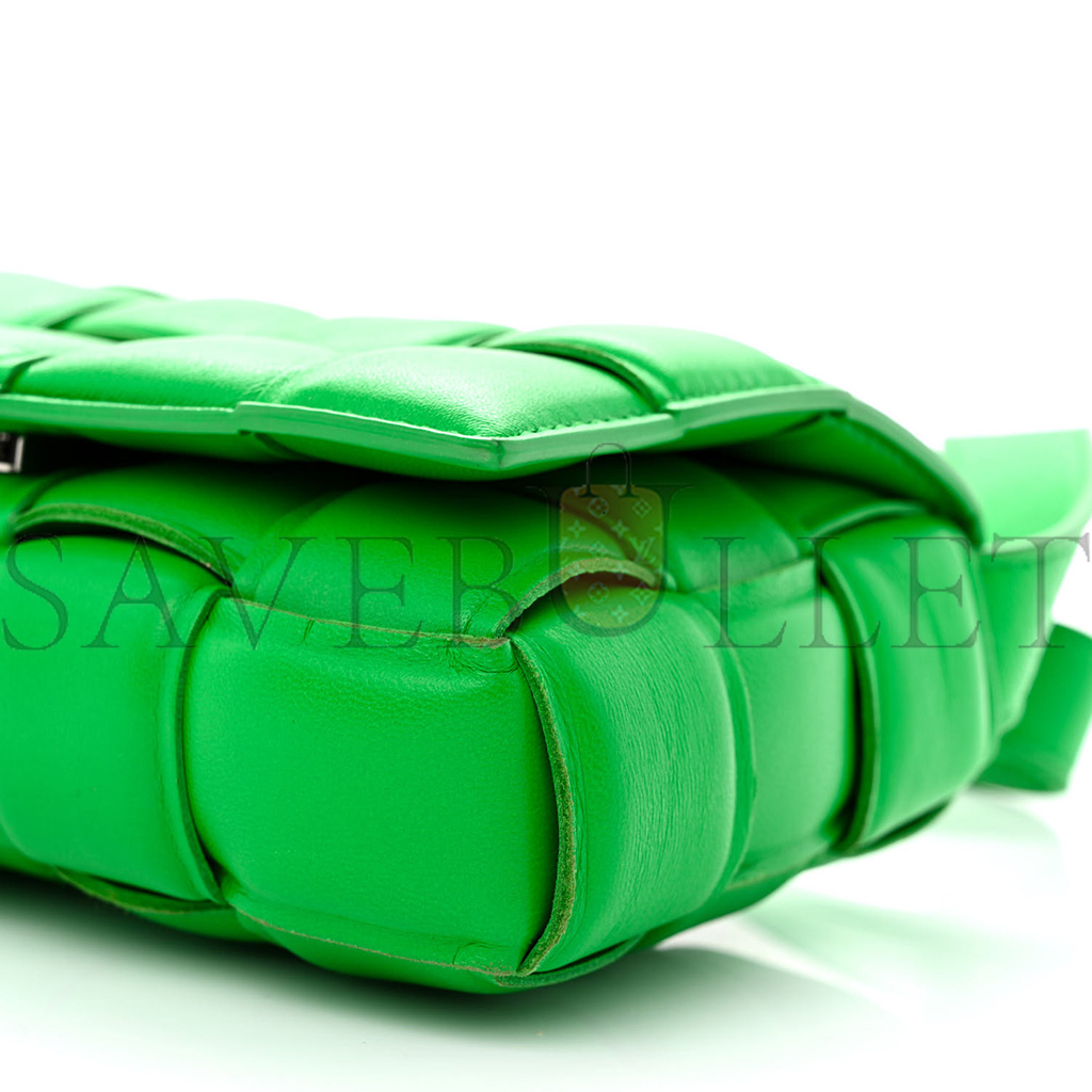 bo*te*ga Ve*ne*ta nappa maxi intreccio padded cassette crossbody bag parakeet (19*12*5cm)