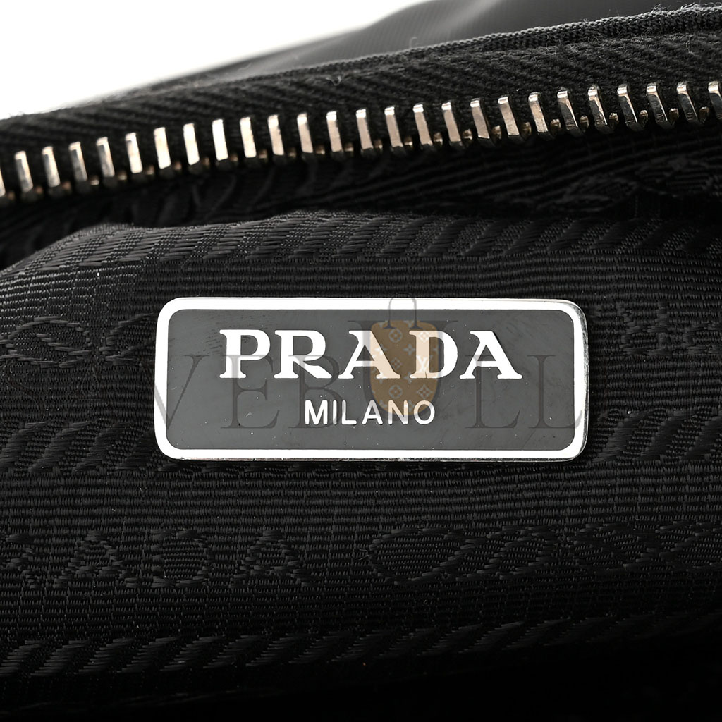 Pra*a nylon re-edition 2005 shoulder bag black (22*18*6cm)