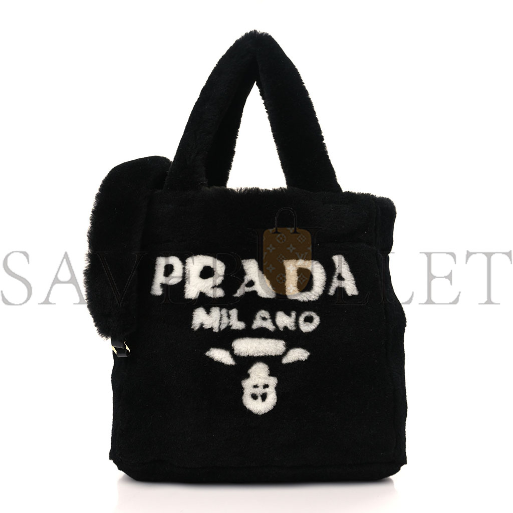 Pra*a shearling logo mini tote black white (25*23*9cm)