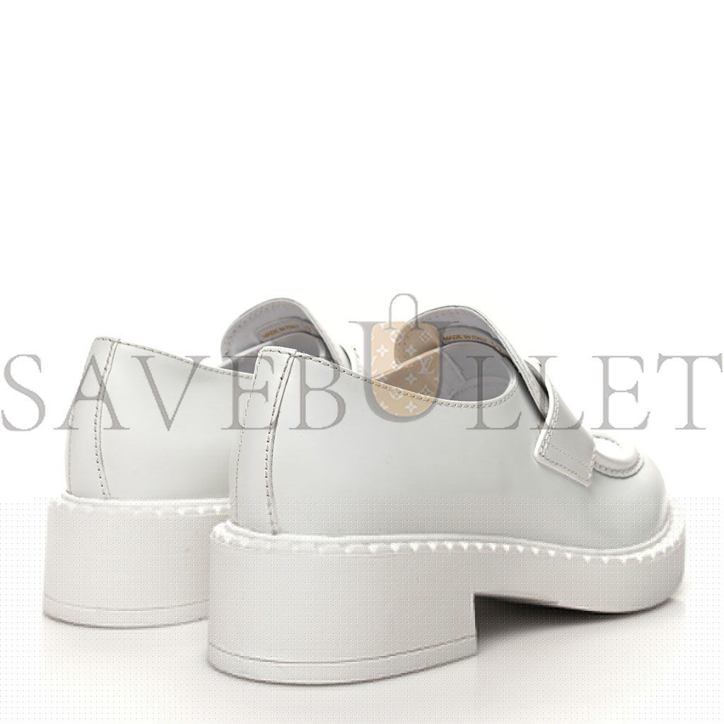 Pra*a spazzolato metal triangle logo 50mm loafers 39.5 white