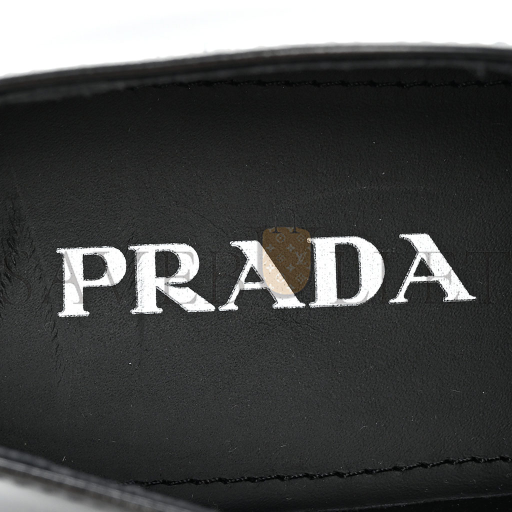 Pra*a spazzolato metal triangle logo 50mm loafers 40 black
