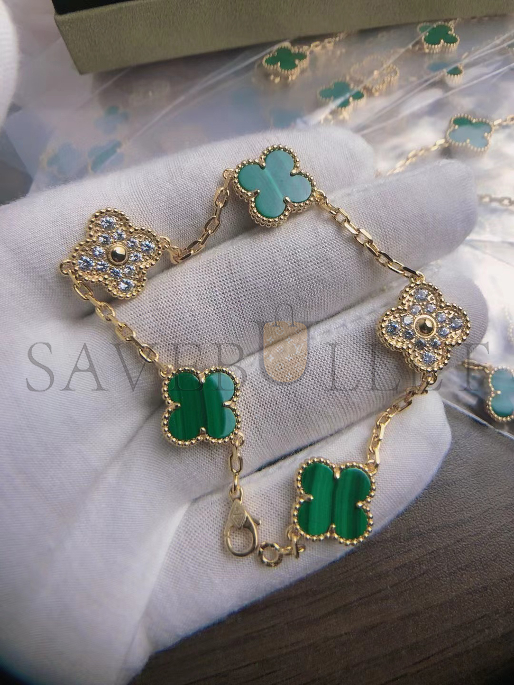 v*n cl*f arpels vintage alhambra bracelet, 5 motifs - yellow gold, Di*m*nd, malachite  vcaro7gq00