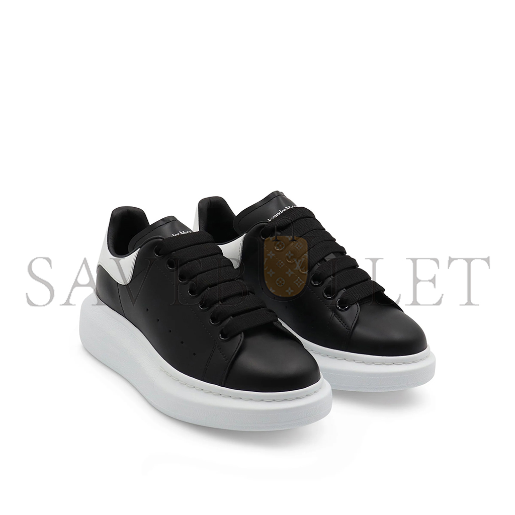 Ale*d*r m*q*en larry oversized sneakers in black white 553770whgp51070