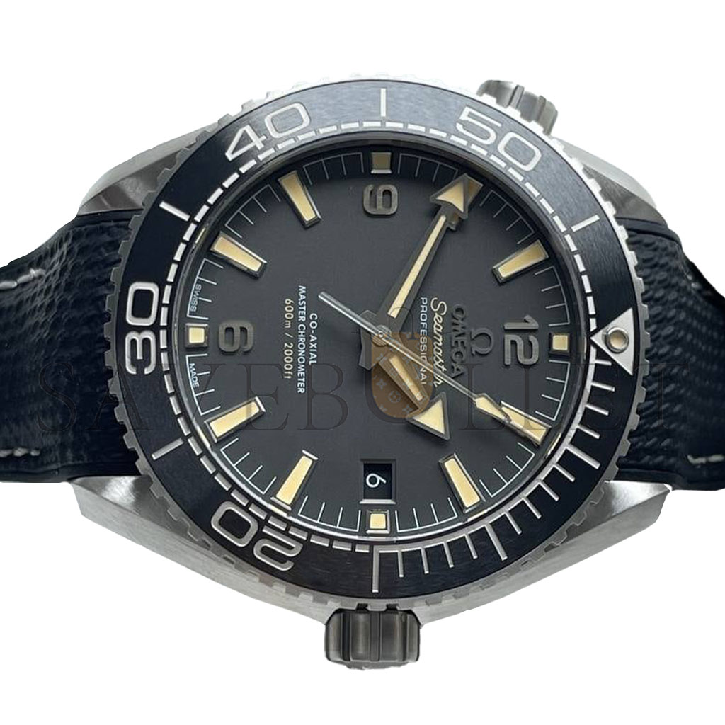 Om**a seamaster planet ocean 600m watch 215.32.44.21.01.002