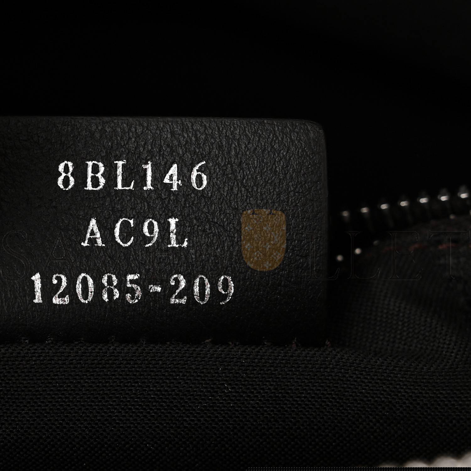 F**di vitello king logo embossed medium by the way boston bag cuoio (28*19*13cm)