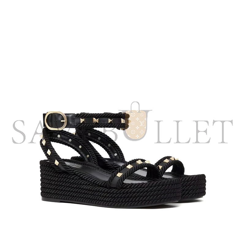 VALENTINO ROCKSTUD FLATFORM SANDAL IN CALFSKIN 45MM 6W2S0GI3BAE_0NO