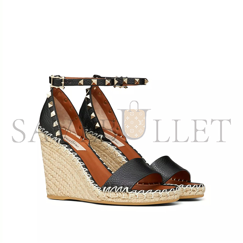 VALENTINO DOUBLE ROCKSTUD GRAINY CALFSKIN WEDGE SANDAL 105MM 5W2S0090VTO_N02