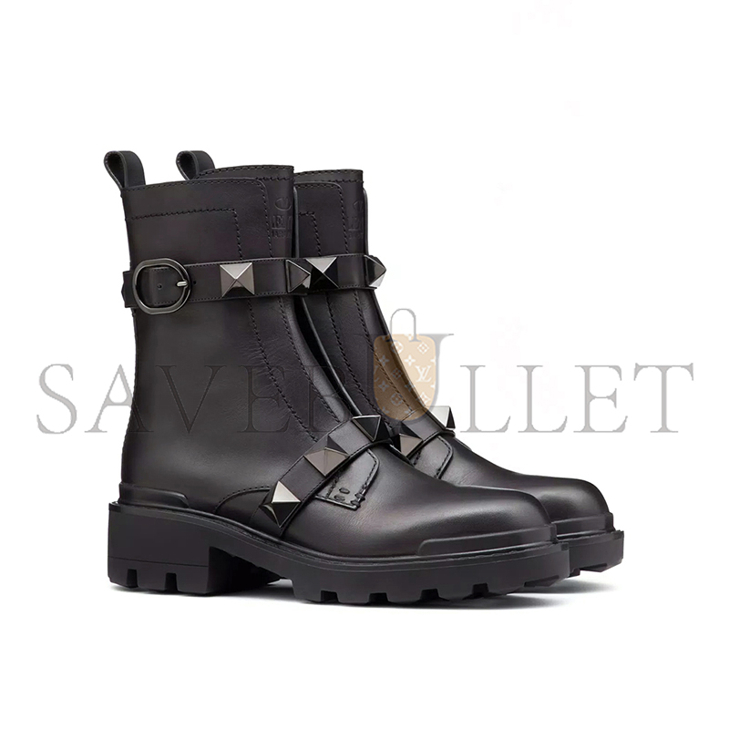 VALENTINO ROMAN STUD CALFSKIN COMBAT BOOT WITH TONAL STUDS 40MM 5W2S0CJ3FYP_0NO