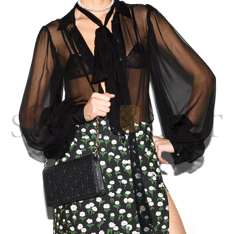 G*u*i gg emblem wallet on chain 818705 (20*12.5*4cm)