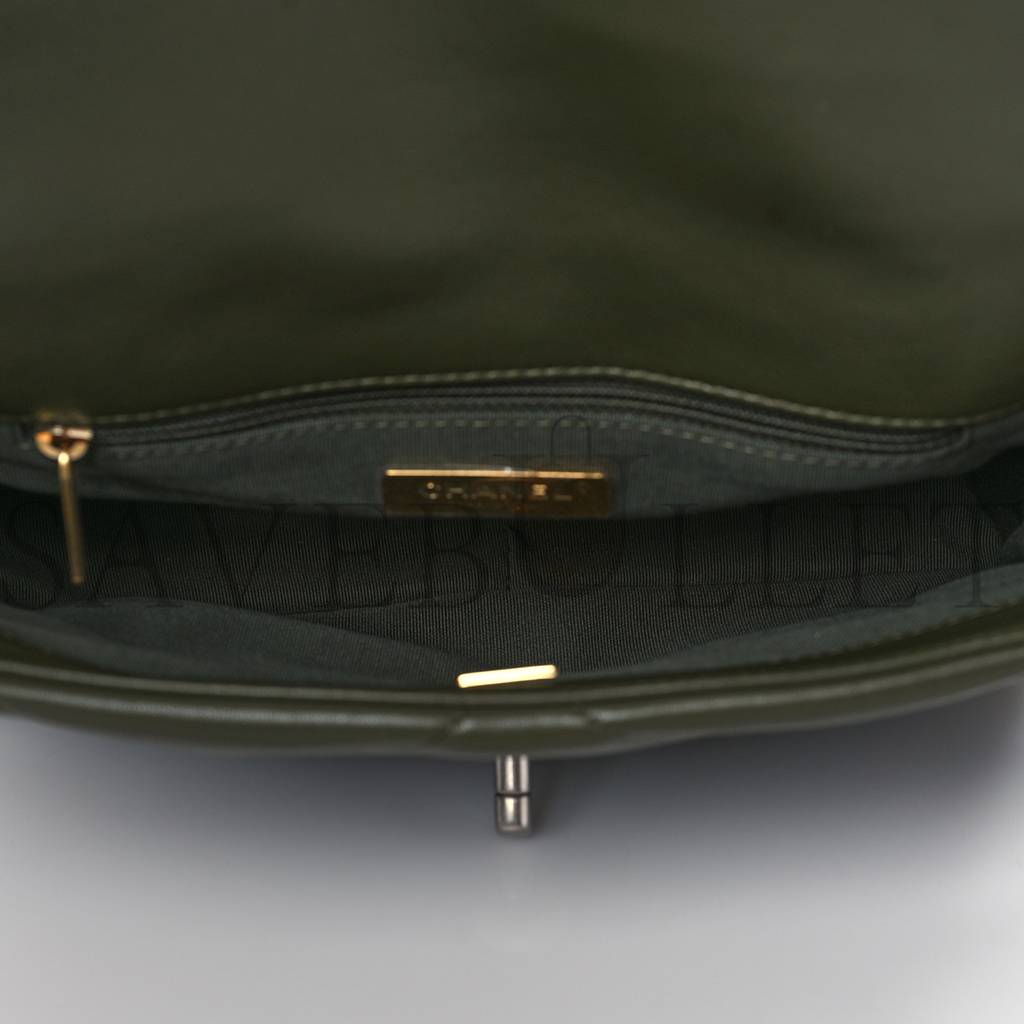 Ch*el lambskin quilted medium Ch*el 19 flap khaki silver hardware (25*17*8cm)