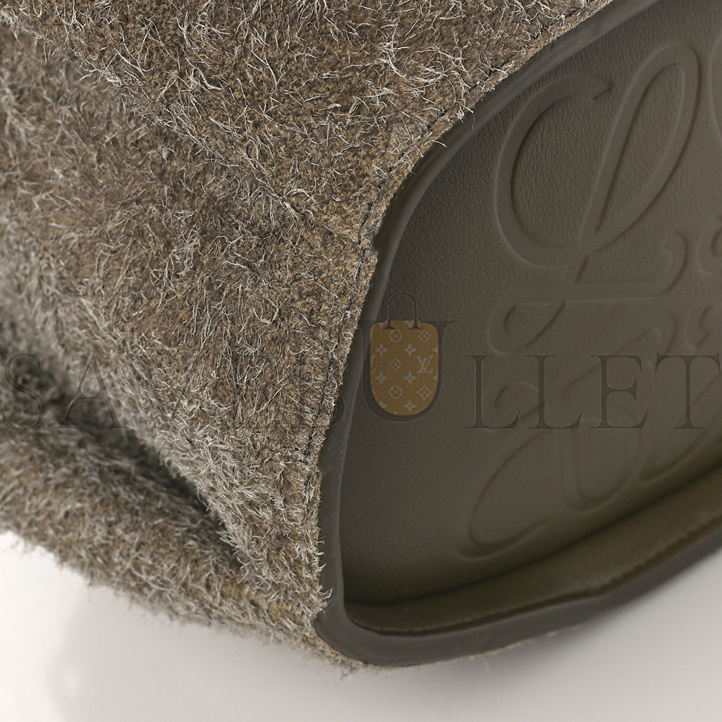 l*ew* brushed suede large elephant crossbody bag lichen grey (22*15*10cm)