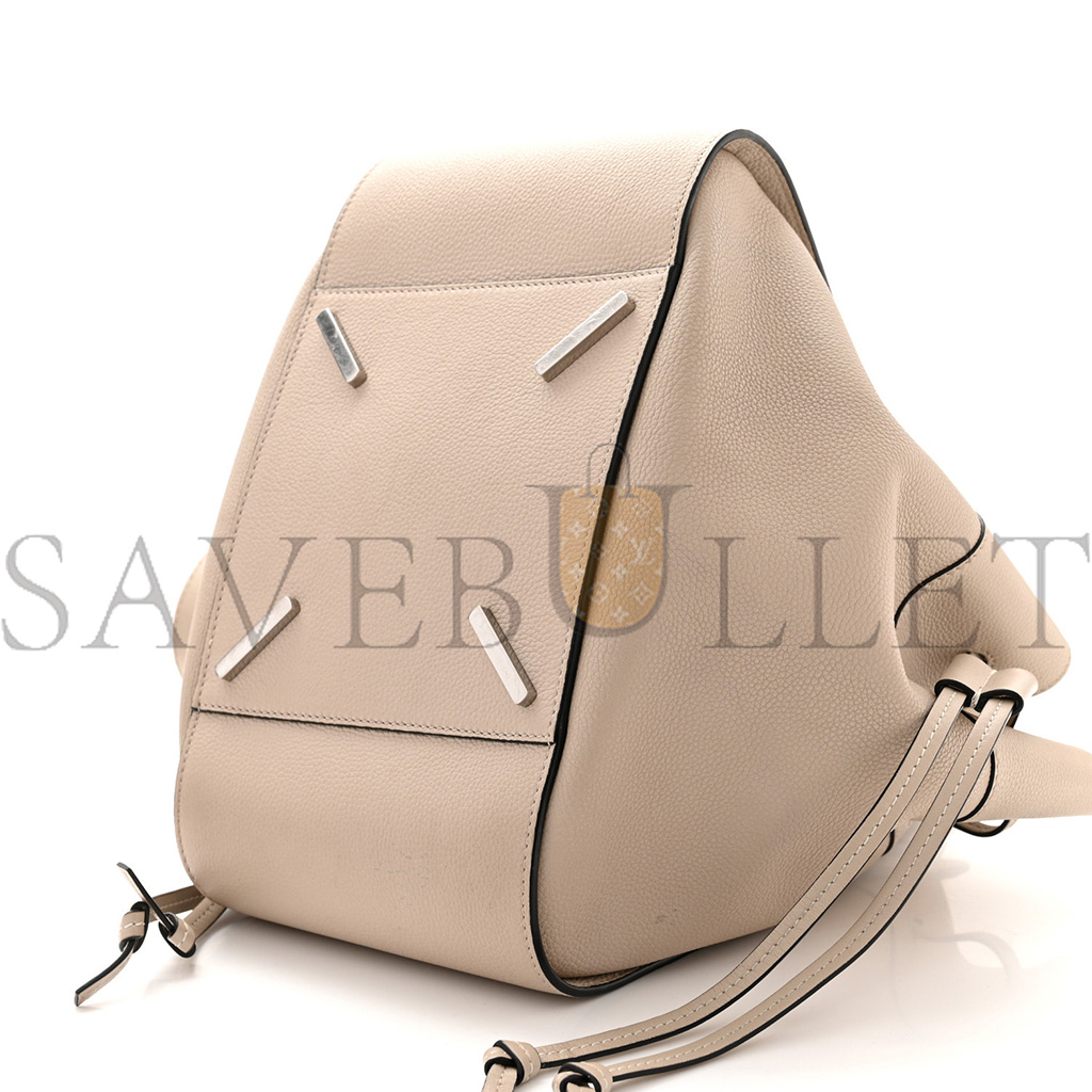 l*ew* grained calfskin small hammock shoulder bag sand (30*25*13.5cm)