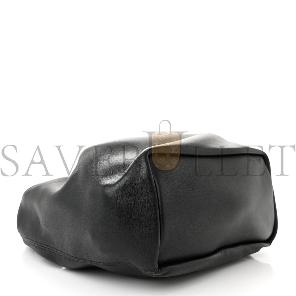 l*ew* nappa small squeeze bag black (29*24*10.5cm)