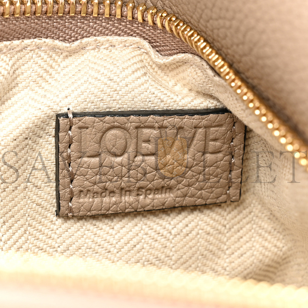 l*ew* grained calfskin small puzzle bag sand (24*16.5*10.5cm)