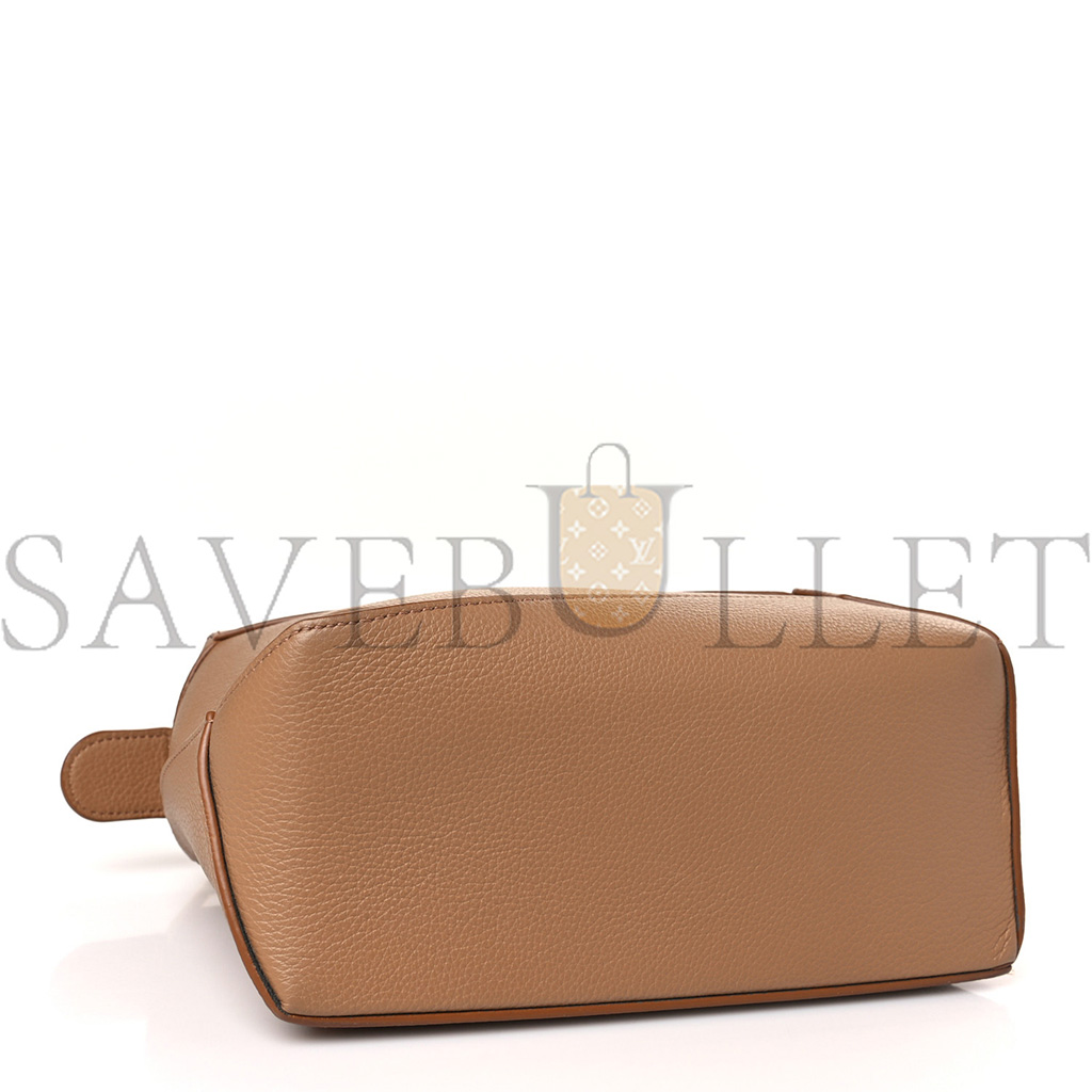 l*ew* grained calfskin small puzzle edge bag toffee (24*16.5*10.5cm)