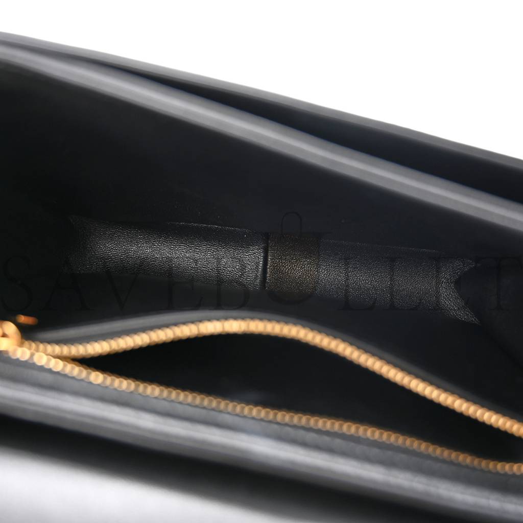 Ce**e shiny calfskin teen triomphe black (19*14*6cm)