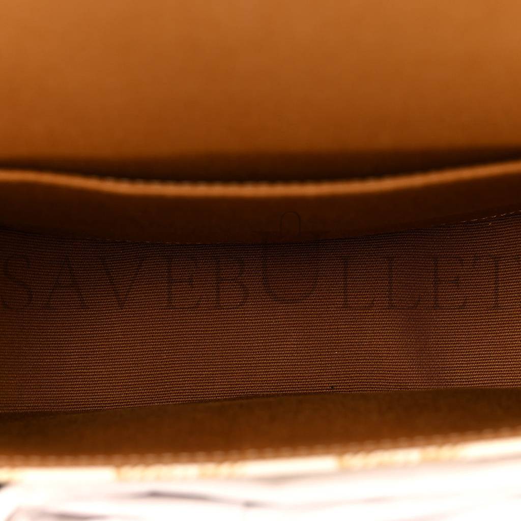 Ce**e triomphe canvas medium folco bag white (18*15*7cm)