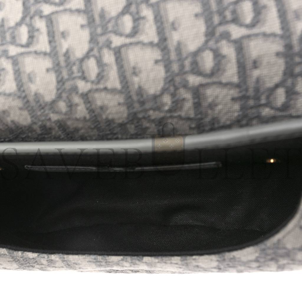 D*or oblique medium bobby flap gray (22*18*6.4cm)