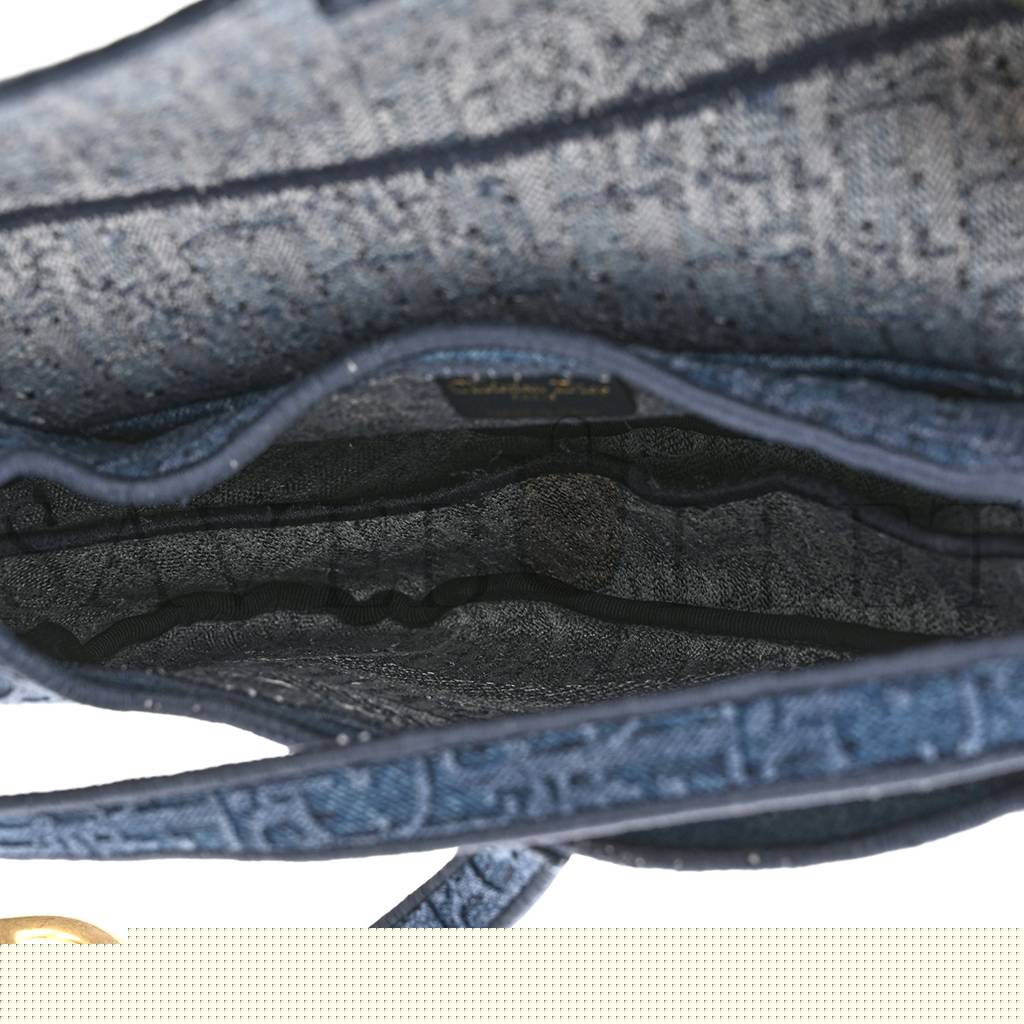 D*or oblique embroidered saddle bag denim blue (27*22*5.1cm)