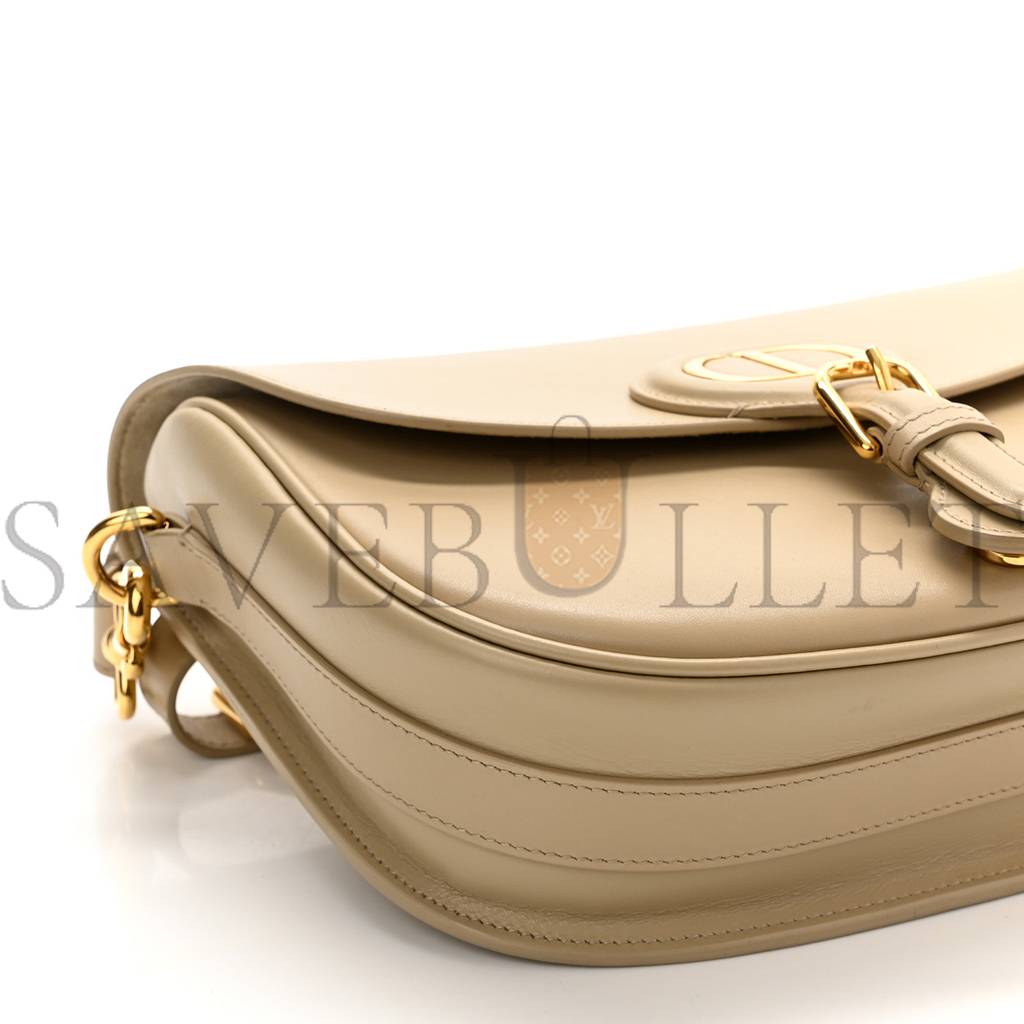 D*or box calfskin medium bobby flap beige (22*17*6.4cm)